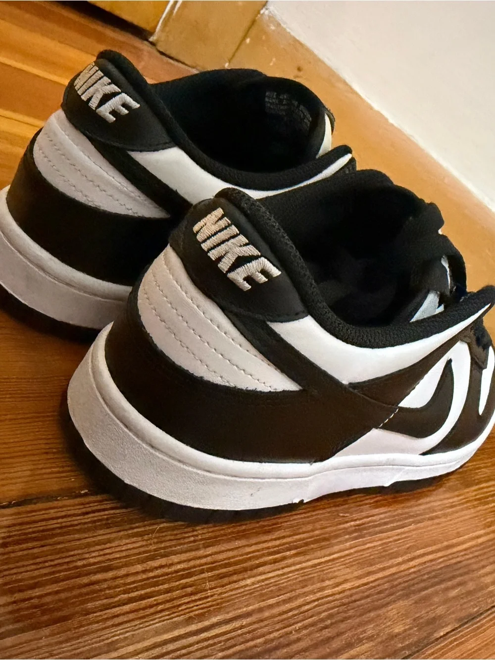 Nike Black and White Low-Top Sneakers Panda 🐼